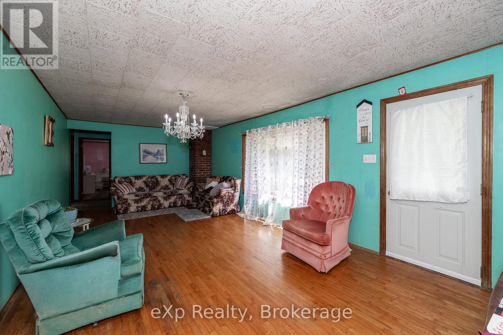 873 14TH STREET W