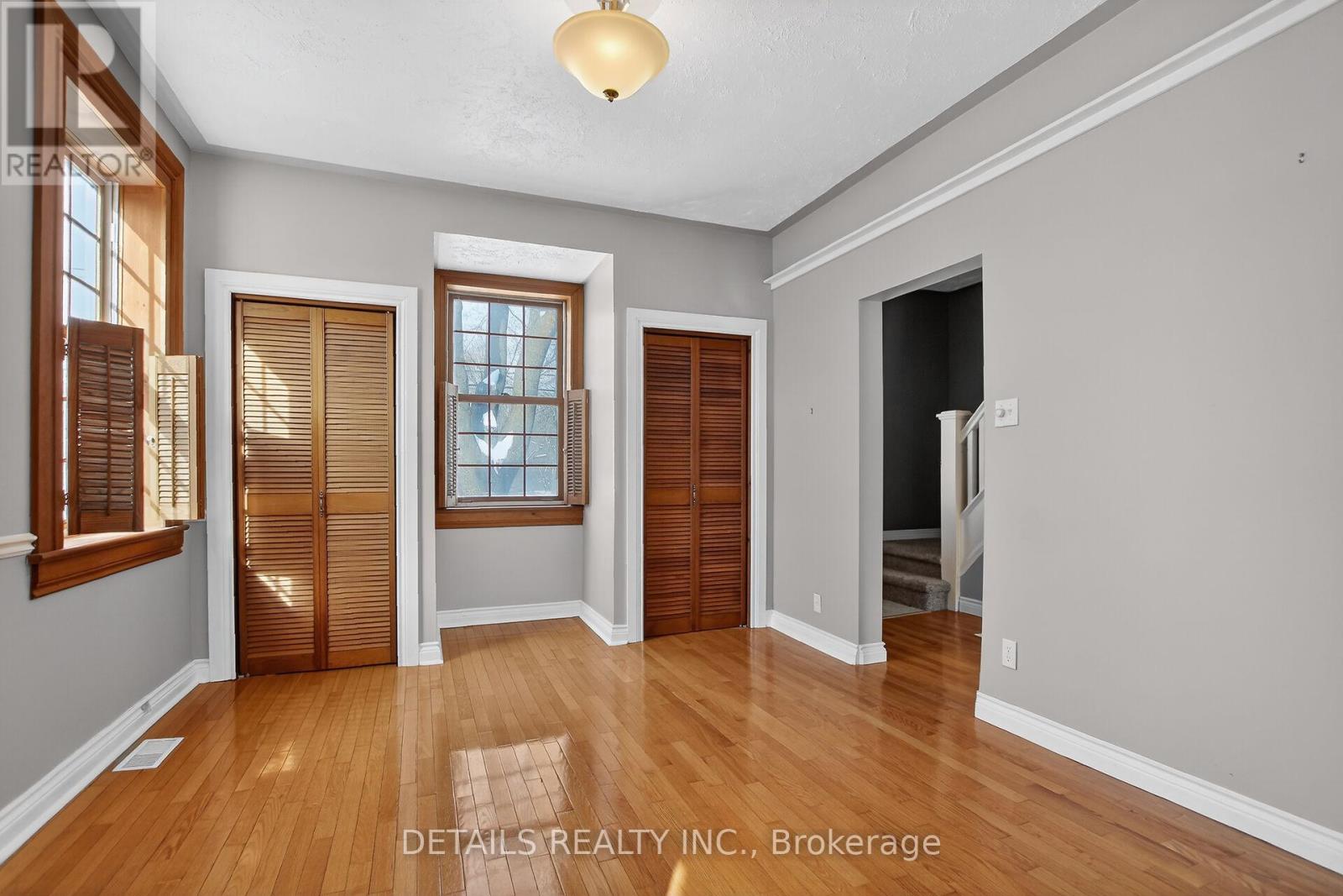 5554 OSGOODE MAIN STREET