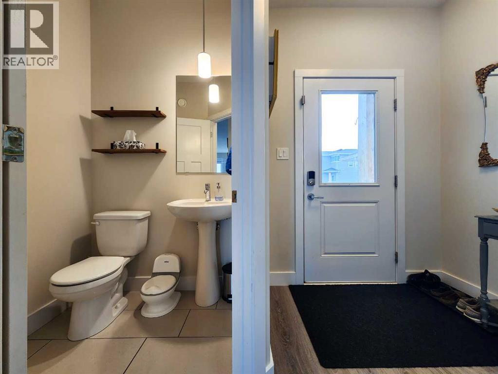 237 Crocus Terrace W