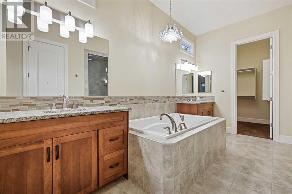 205 Artesia Gate