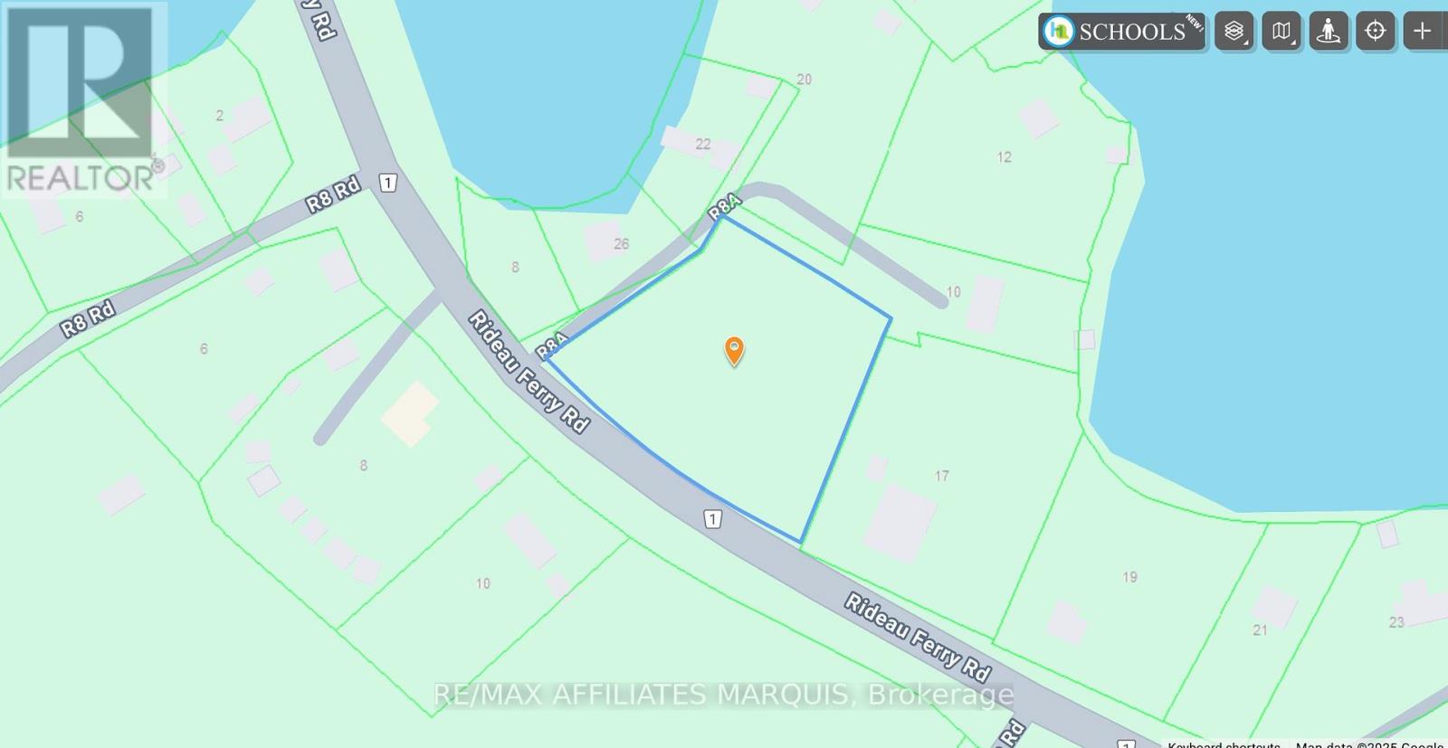 15 RIDEAU FERRY ROAD