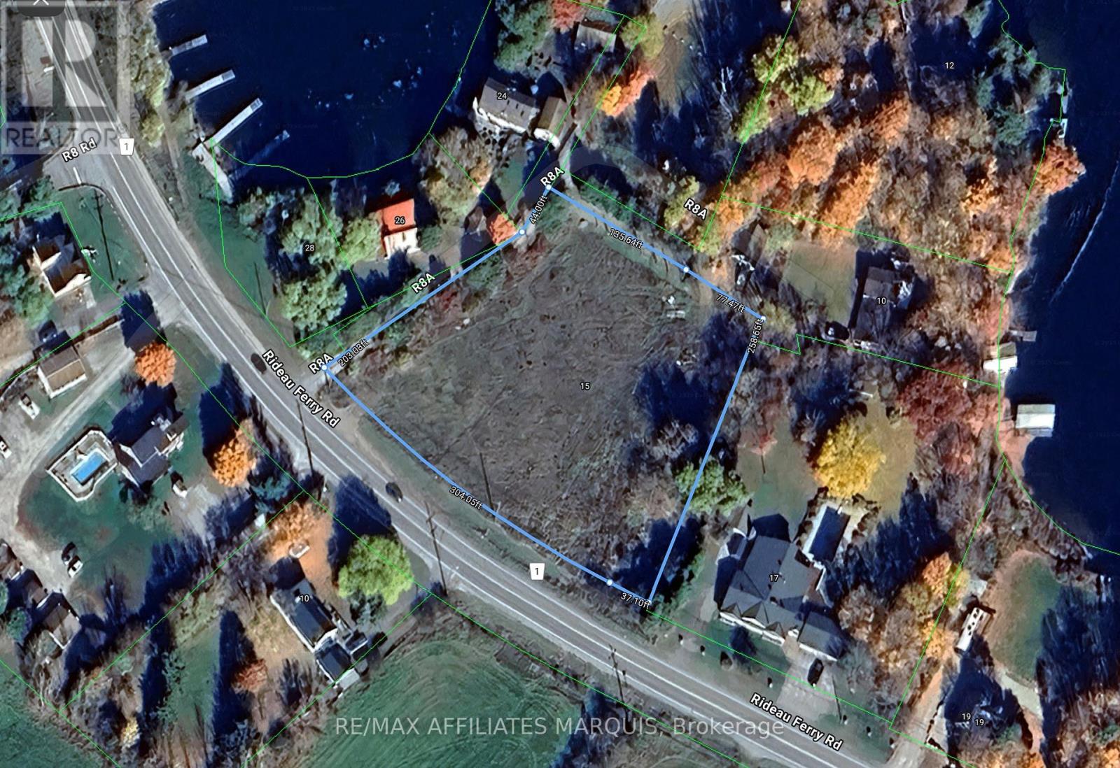 15 RIDEAU FERRY ROAD