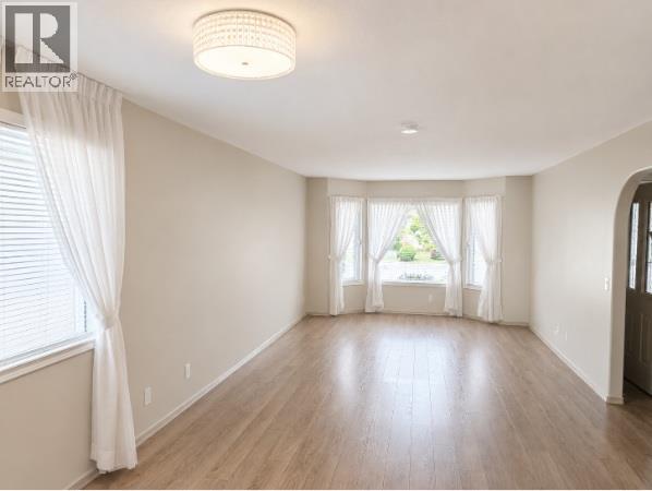 615 Glenmeadows Road Unit# 77