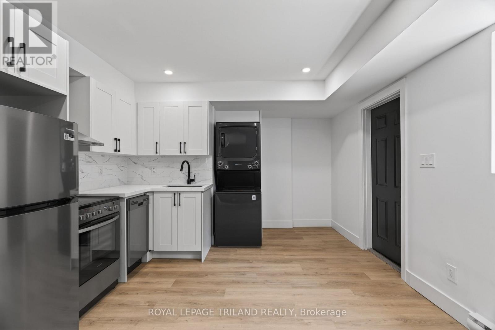 7 - 1015 EAGLE DRIVE