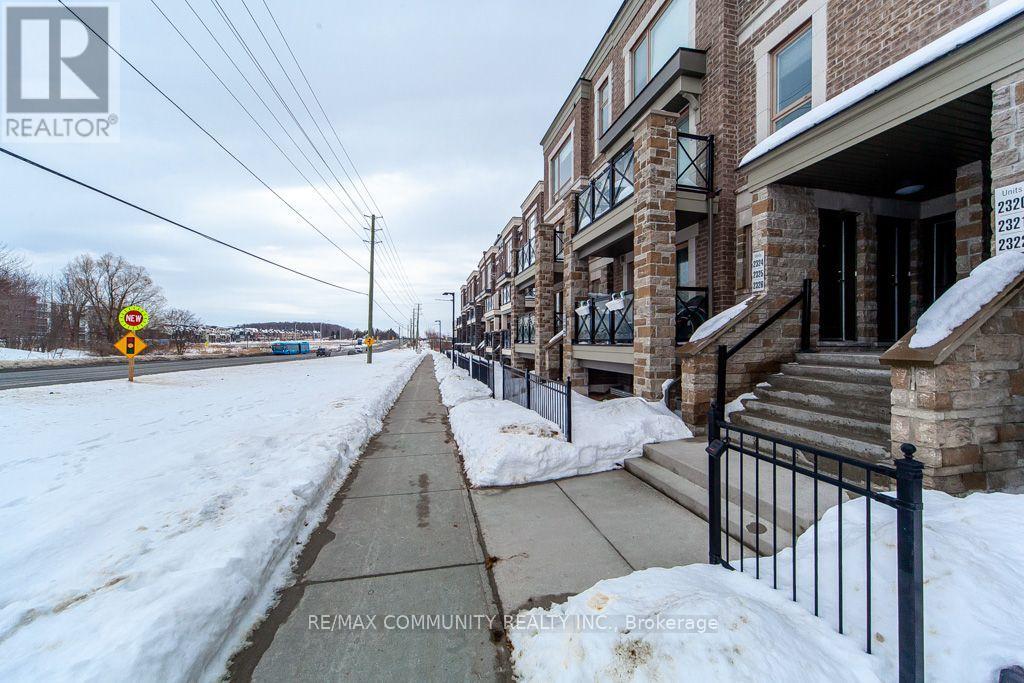 2322 - 20 WESTMEATH LANE