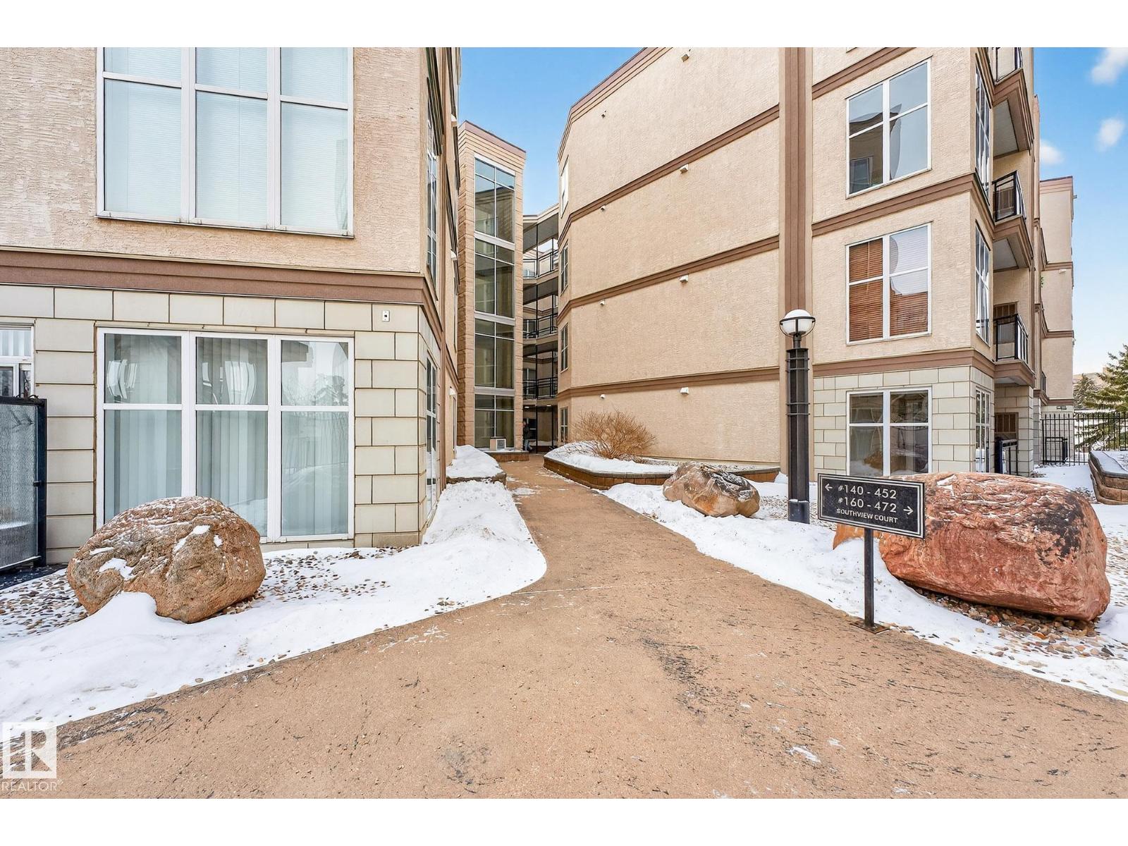 #140 4827 104A ST NW