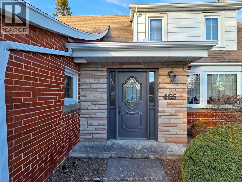 465 Victoria AVENUE