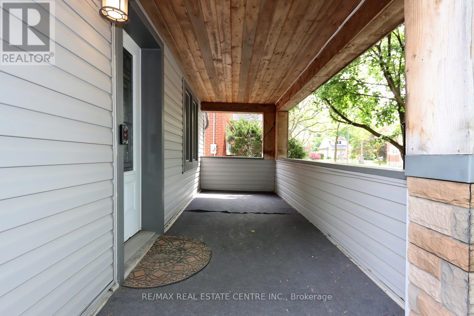 121 BROCK STREET