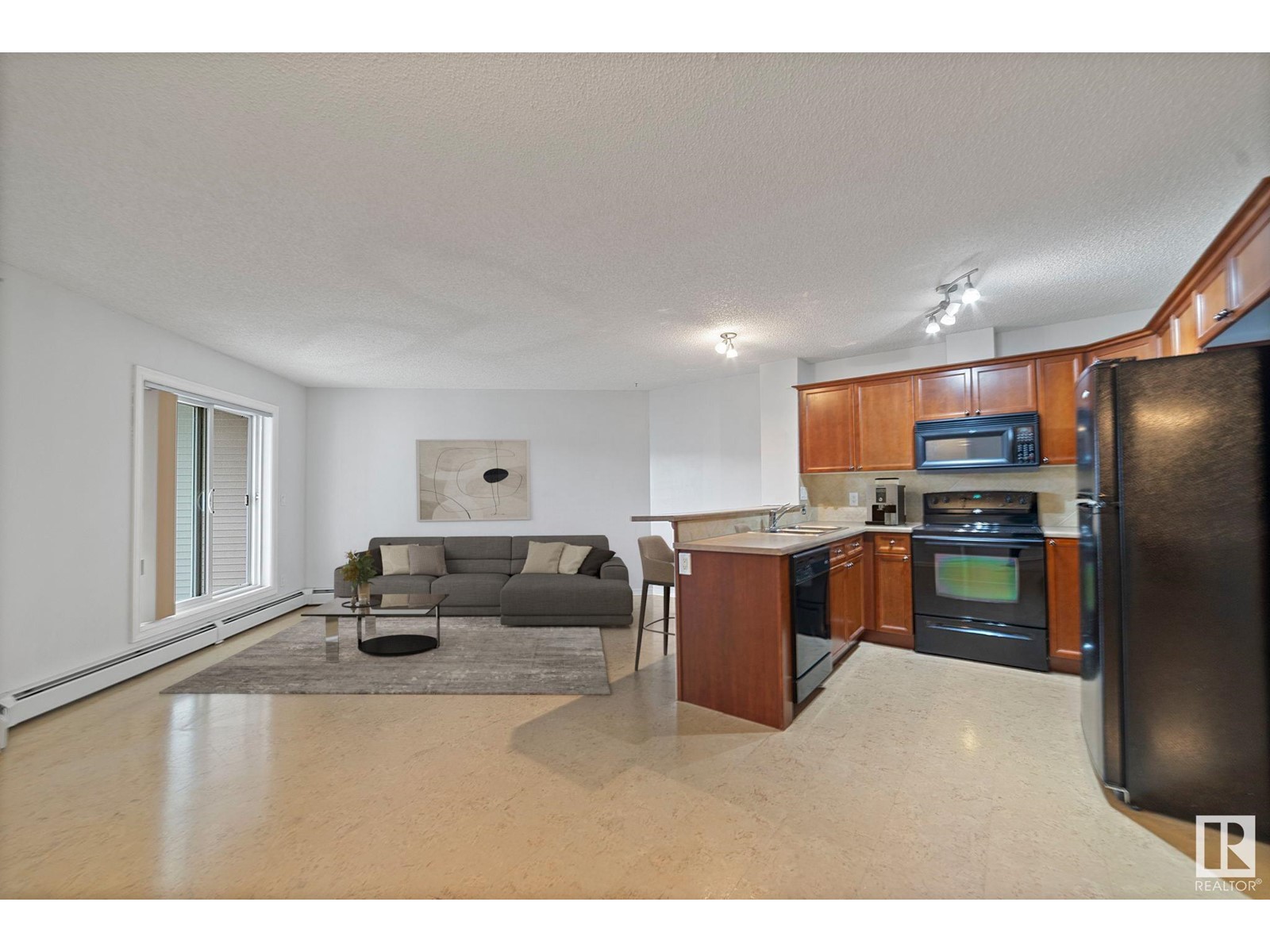#412 15211 139 ST NW