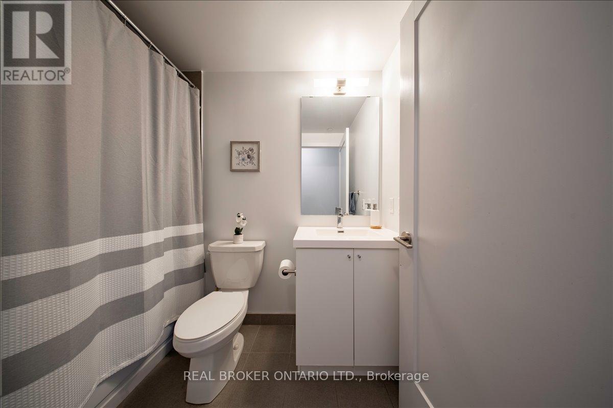 715 - 2550 SIMCOE STREET N