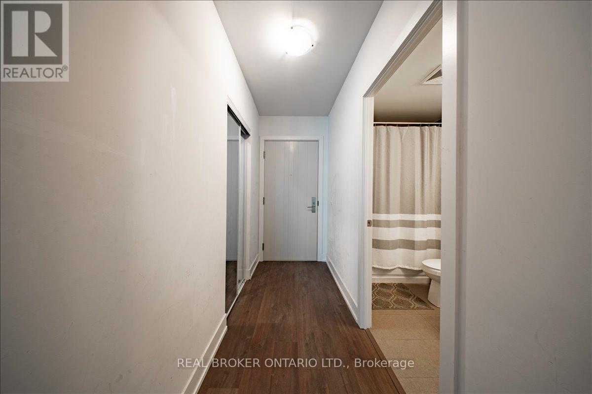 715 - 2550 SIMCOE STREET N