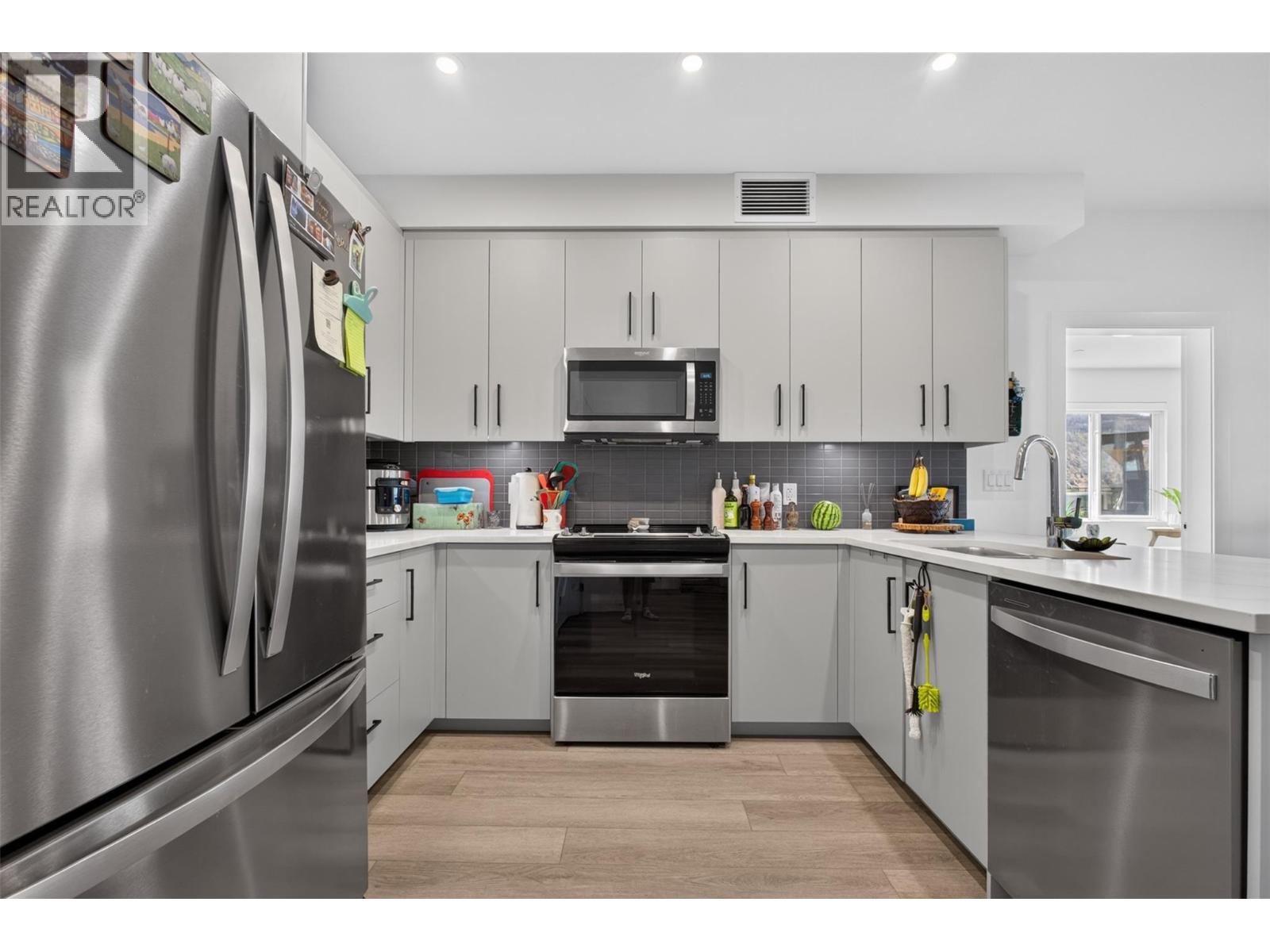 3434 Mckinley Beach Drive Unit# 101