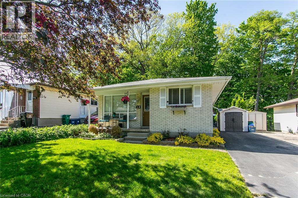 34 BLACKHORNE Crescent