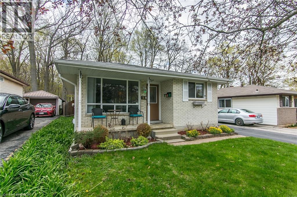 34 BLACKHORNE Crescent