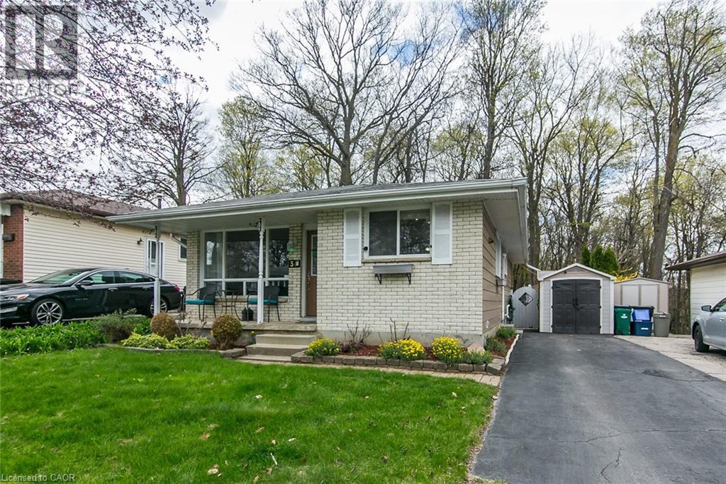 34 BLACKHORNE Crescent