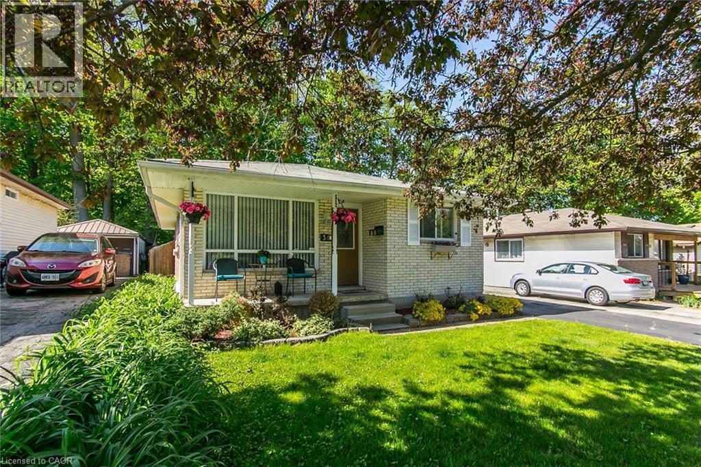 34 BLACKHORNE Crescent