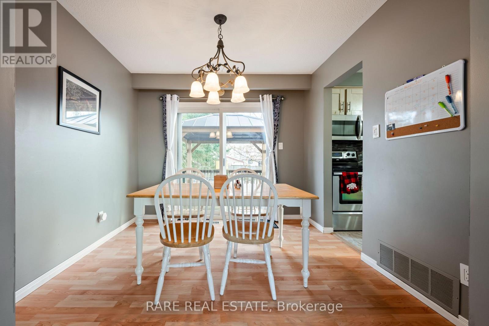 280 MAIN ST STREET W