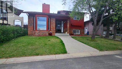 40 Whitworth Place NE Calgary AB T1Y6C3