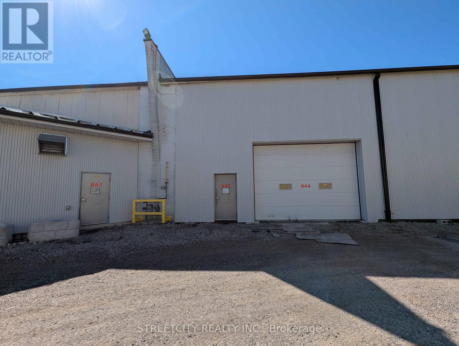 8A - 516 JOHN STREET N