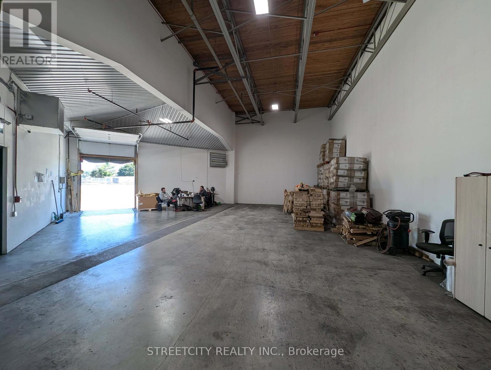 8A - 516 JOHN STREET N