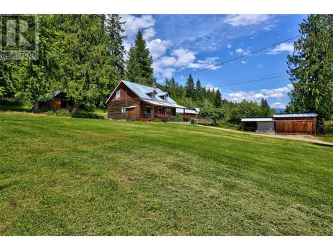 7483 Squilax-Anglemont Road Anglemont BC V0E1M8