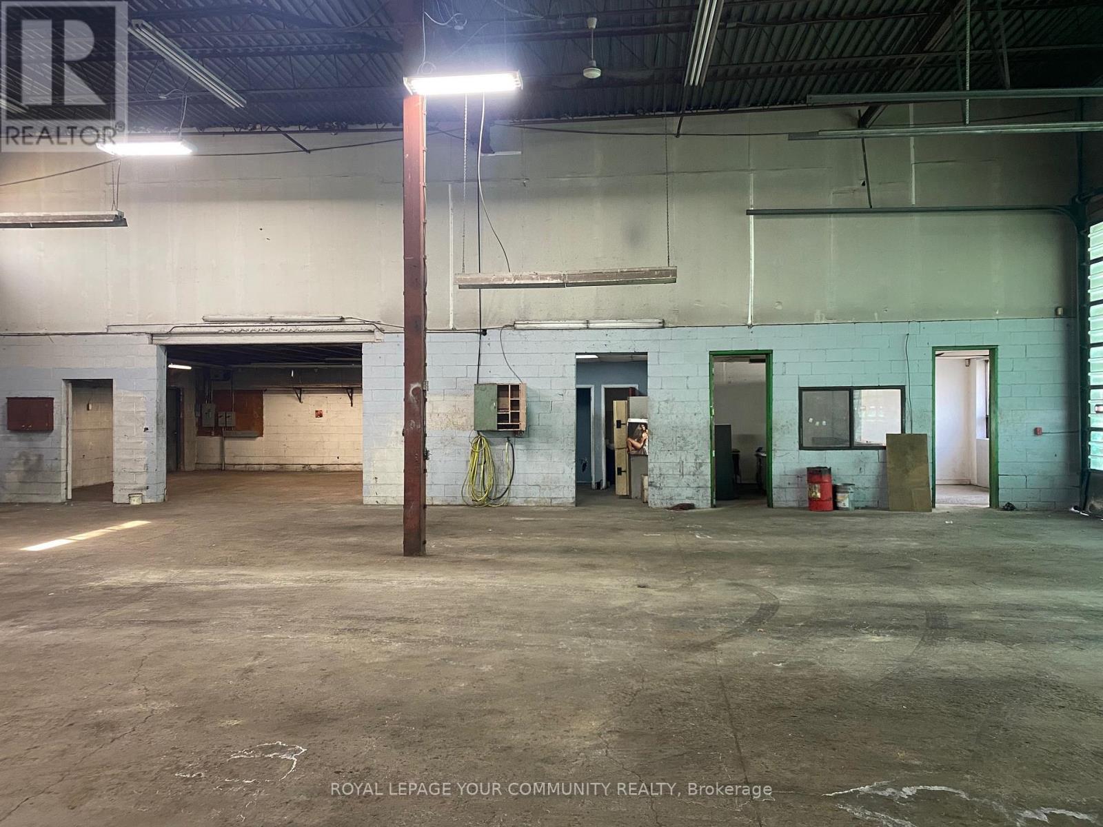 UNIT 3 - 1035 BROCK ROAD