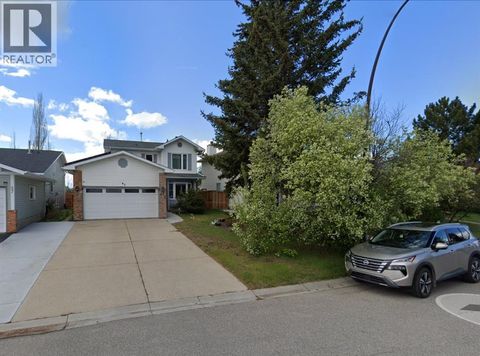 43 Millrise Crescent SW Calgary AB T2Y2H7