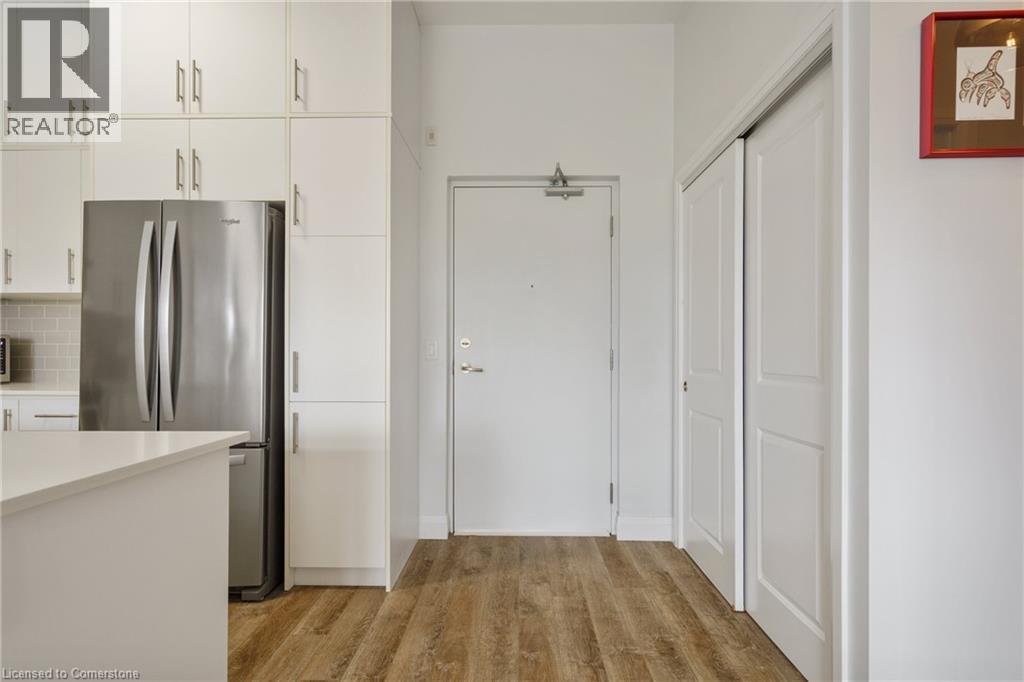 1 REDFERN Avenue Unit# 127