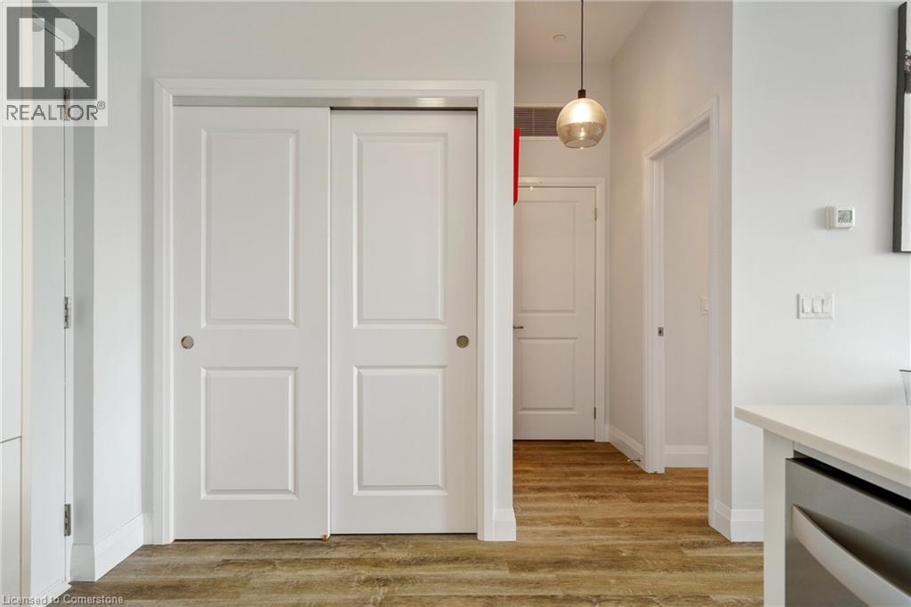 1 REDFERN Avenue Unit# 127
