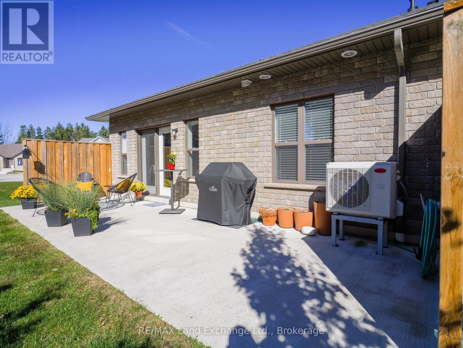 1 - 775 CAMPBELL AVENUE