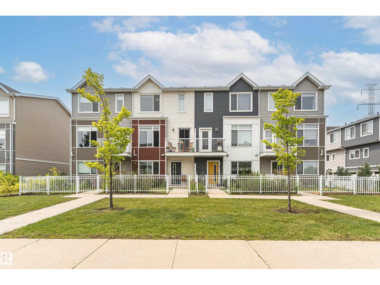 #61 215 SADDLEBACK RD NW