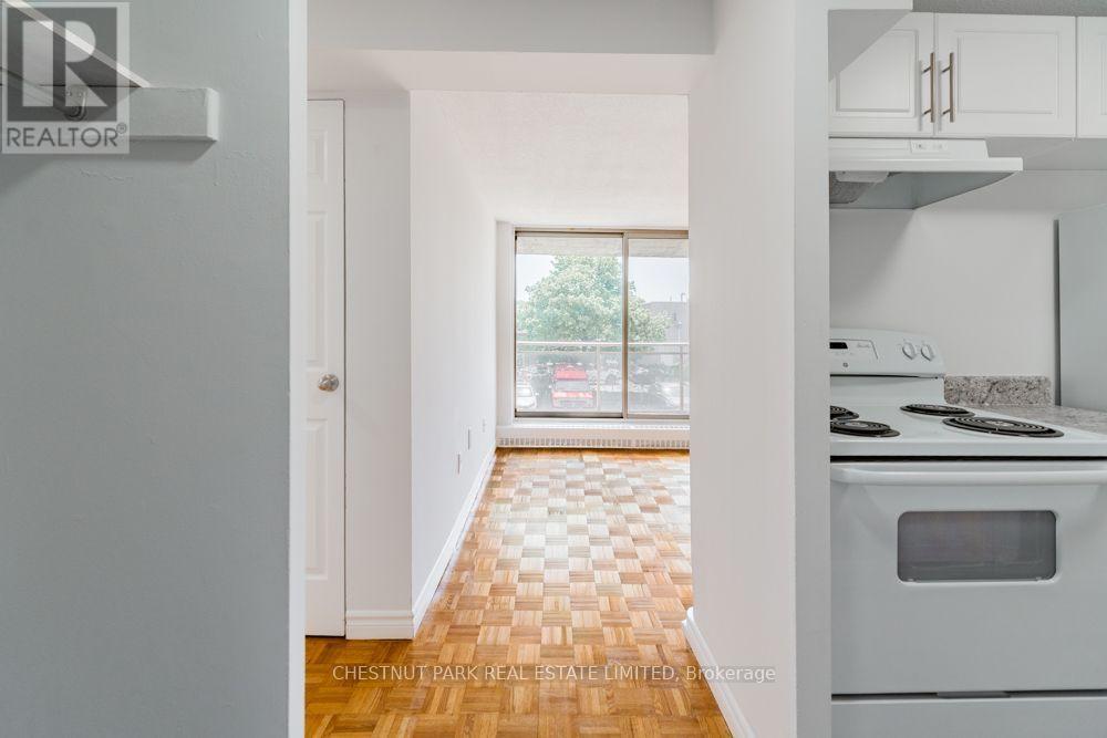 202 - 1060 CAVEN STREET
