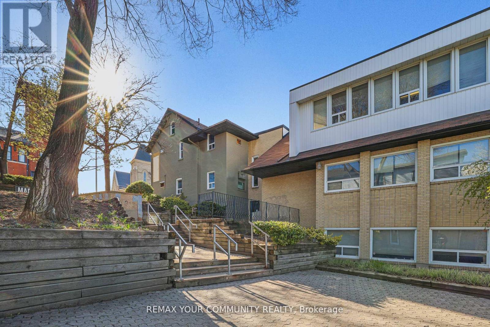 4C - 171 MAIN STREET S