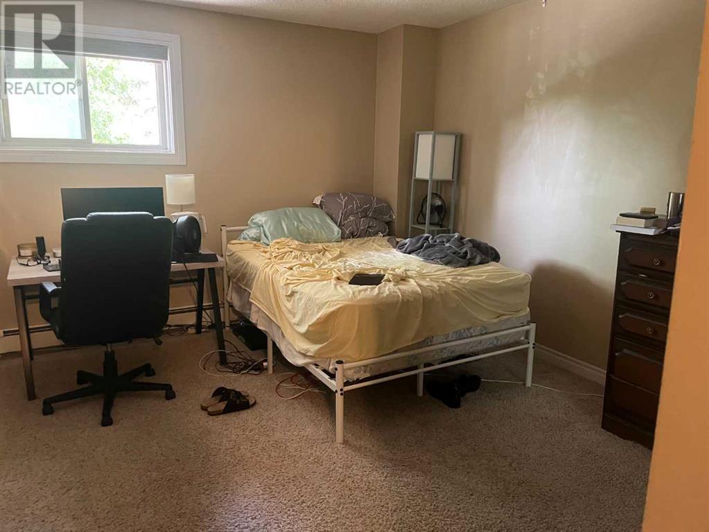 212, 5 Berkeley Place W