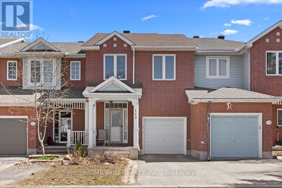 Photo 1 of 35 — 113 GRAY CRESCENT, Ottawa, ON K2K3J7