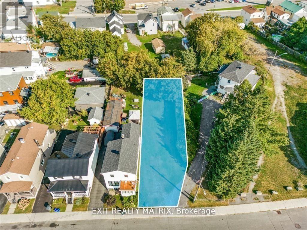Photo 1 of 3 — 287 HIGGINSON STREET, Hawkesbury, ON K6A1G8
