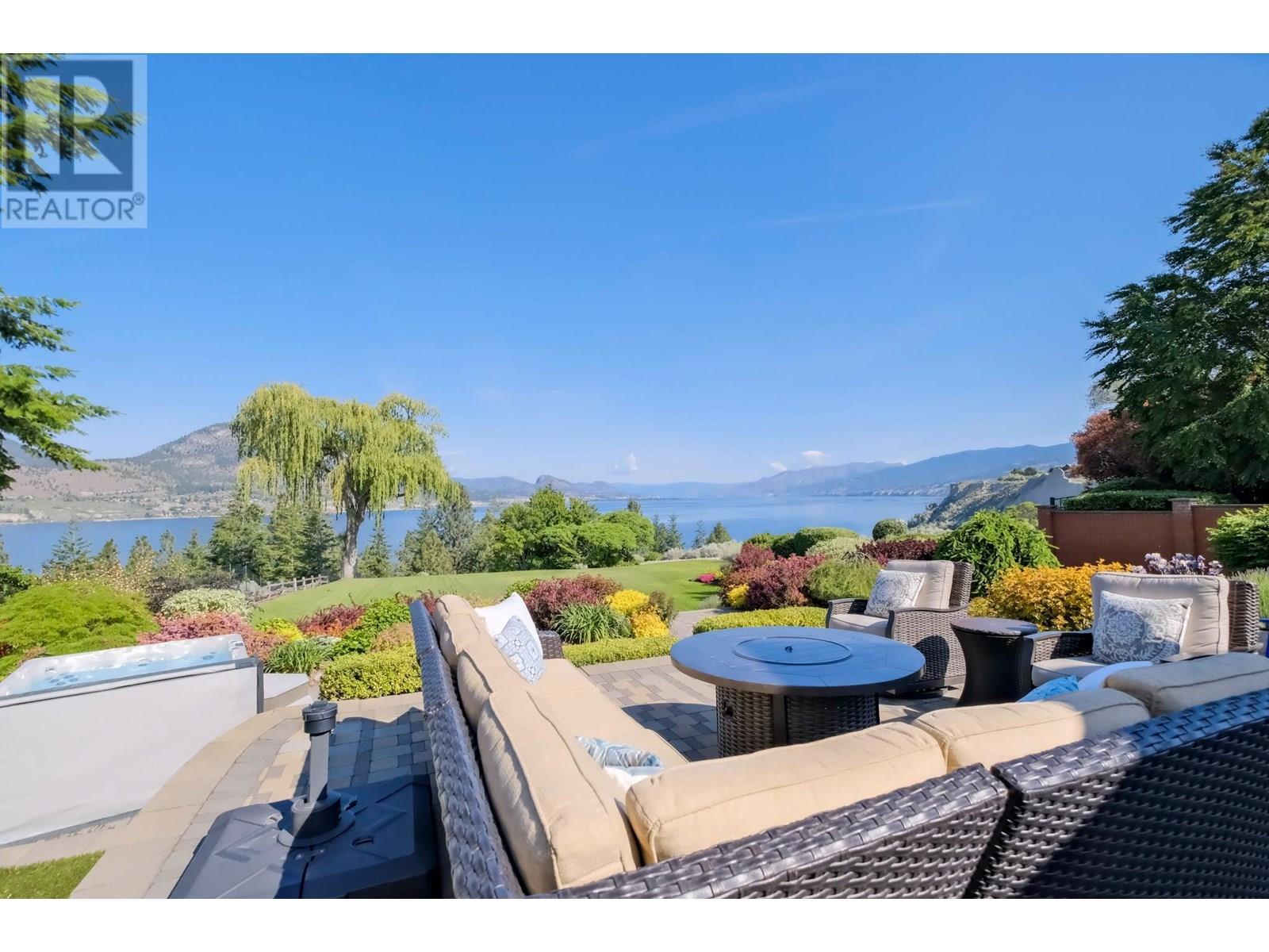 162 VANCOUVER Place
