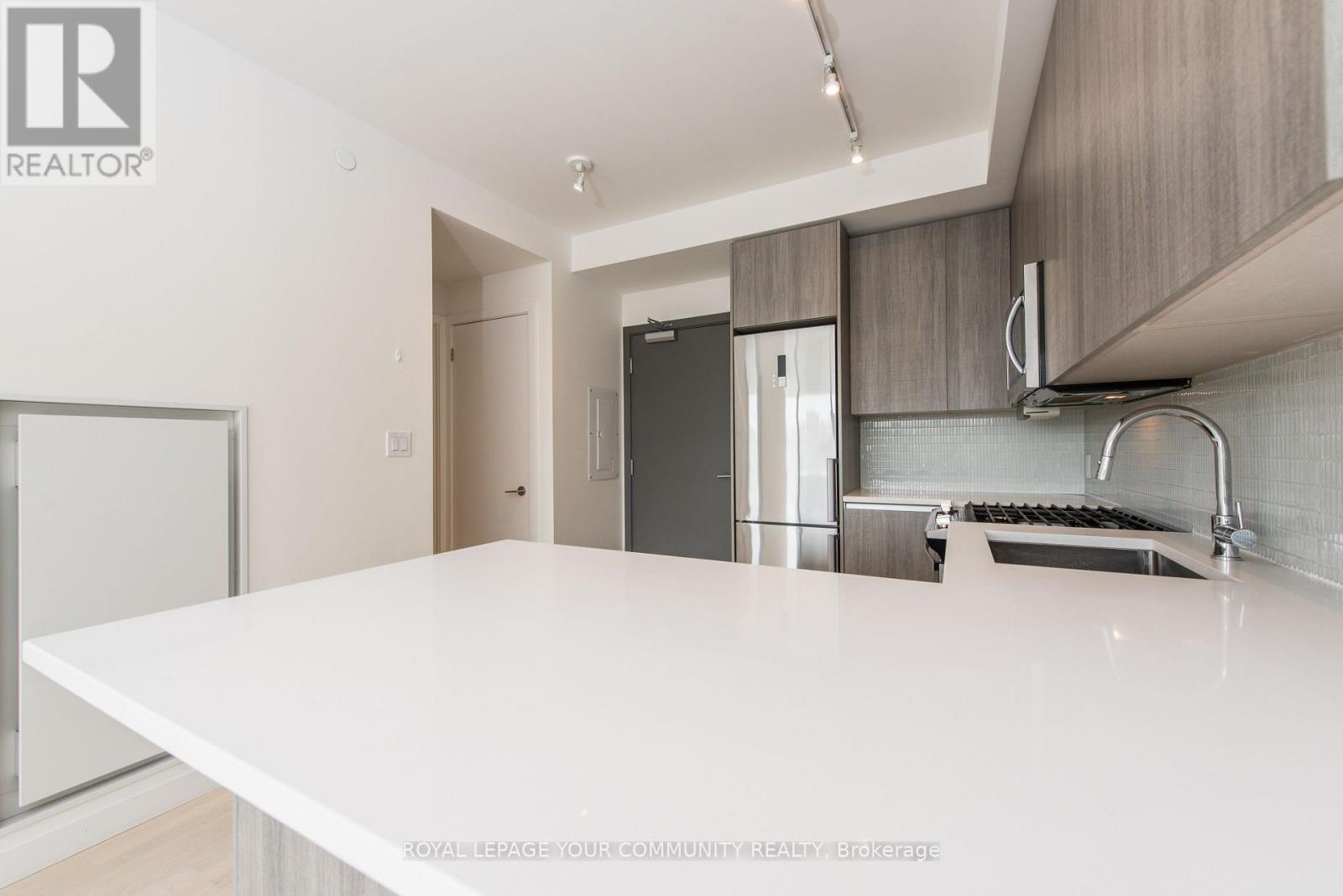 502 - 246 LOGAN AVENUE