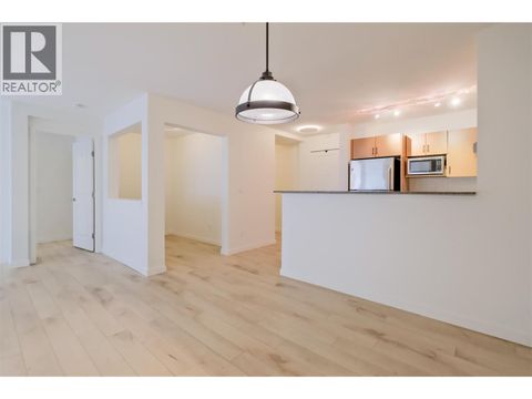 571 Yates Road Unit# 202 Kelowna BC V1V2V5