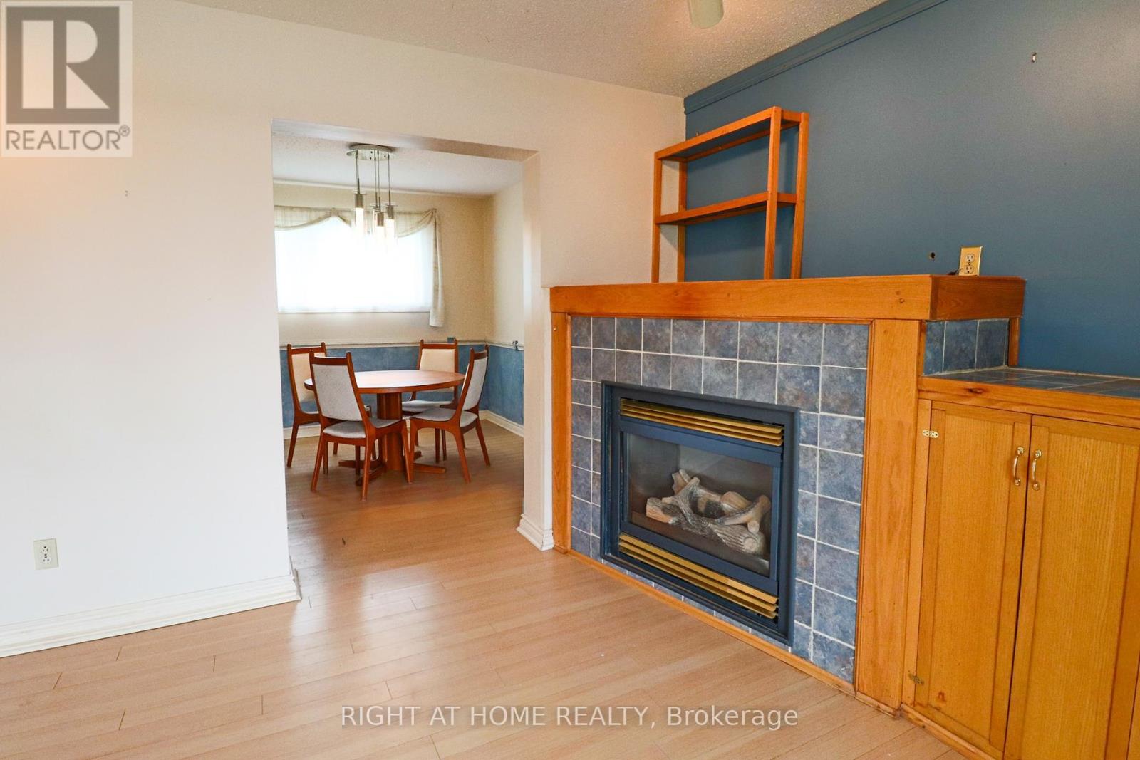 841 THORNDALE DRIVE