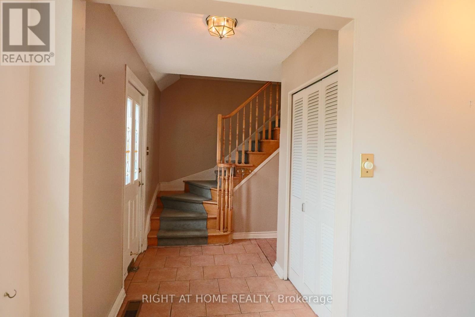 841 THORNDALE DRIVE