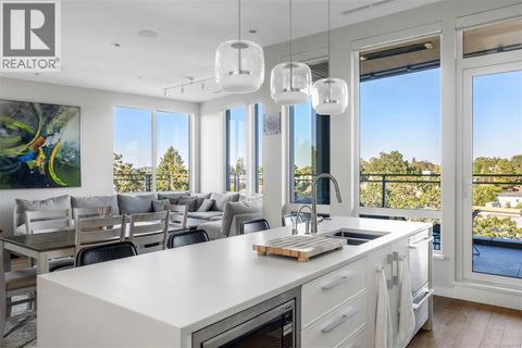 601 1201 Fort St Victoria BC V8V0G1