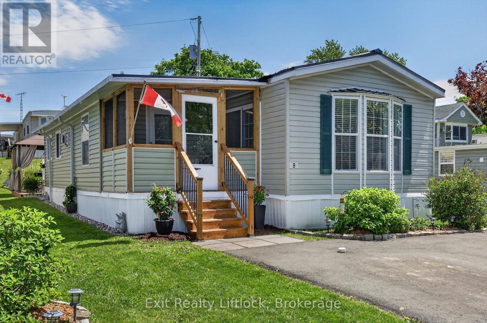 9 POPLAR DRIVE - Photo 2