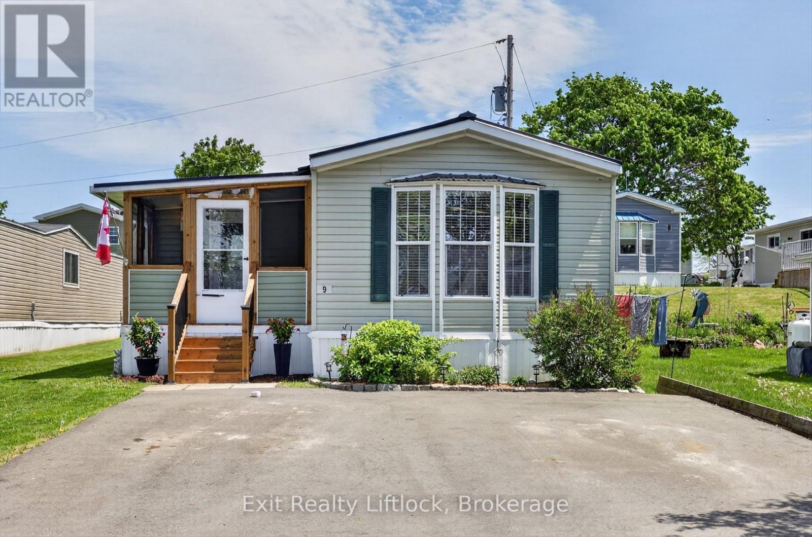 9 POPLAR DRIVE - Photo 3