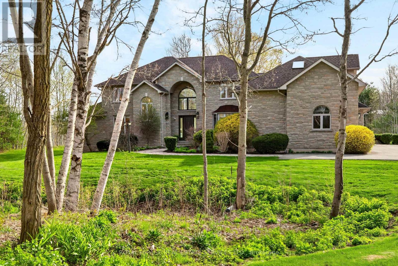 6472 MCNIVEN COURT