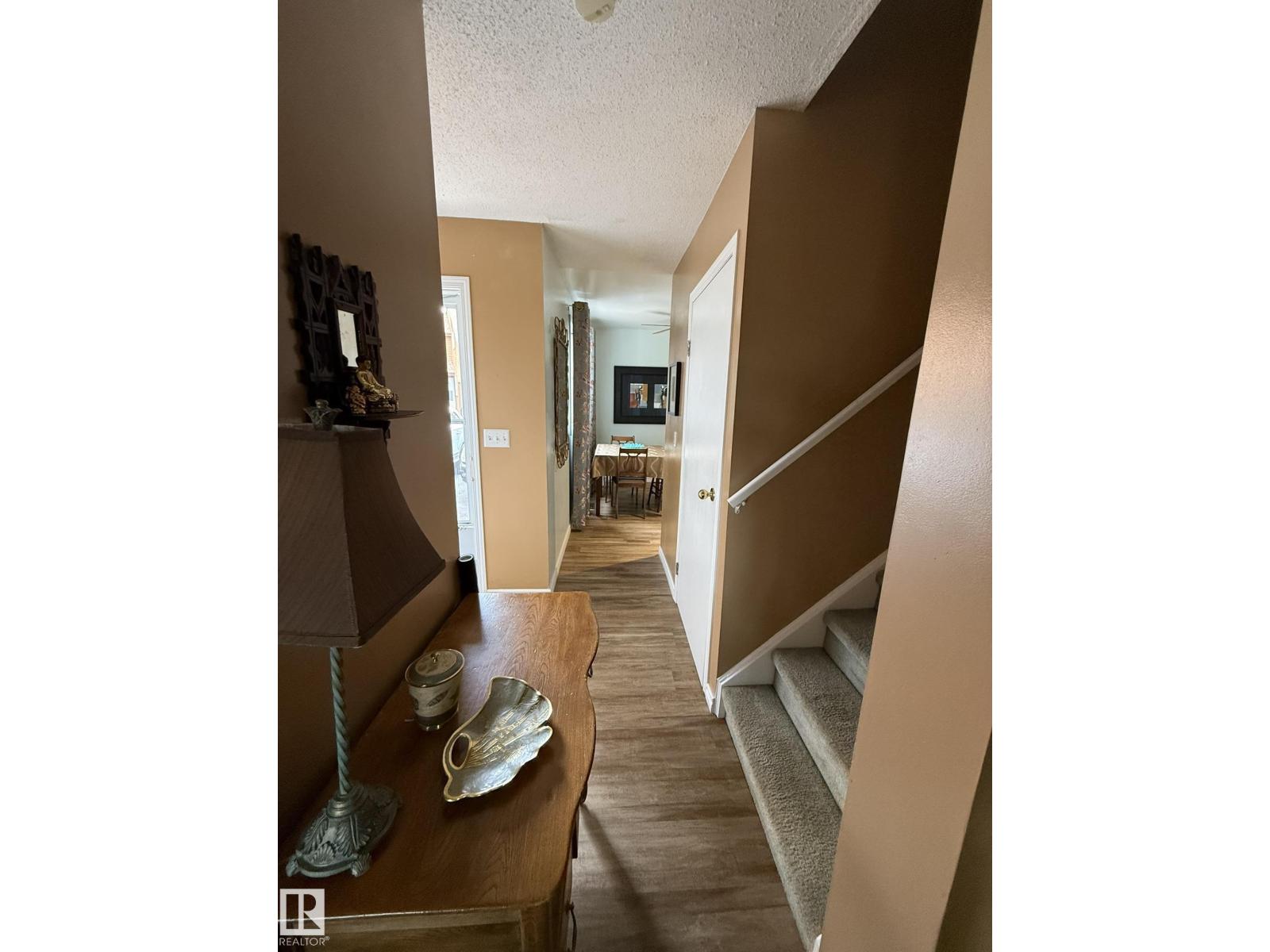 18525 66 AV NW