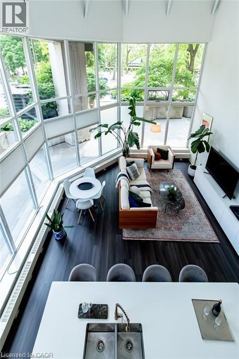 66 BAY Street S Unit# 102 Hamilton ON L8P4Z6