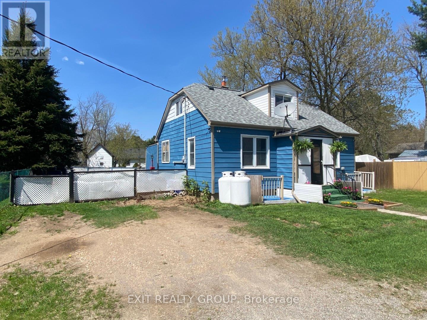 33 GLASTONBURY ROAD