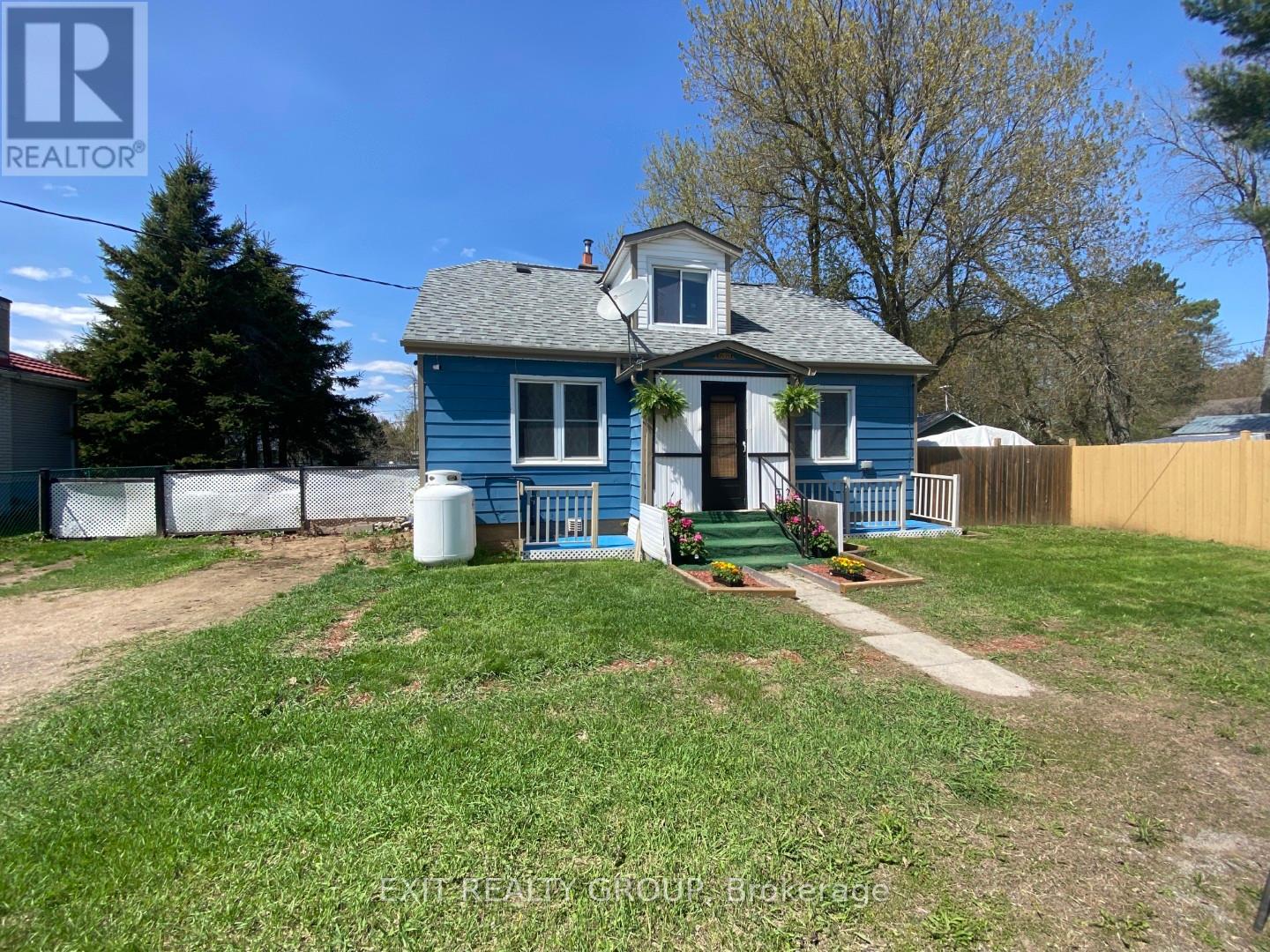 33 GLASTONBURY ROAD