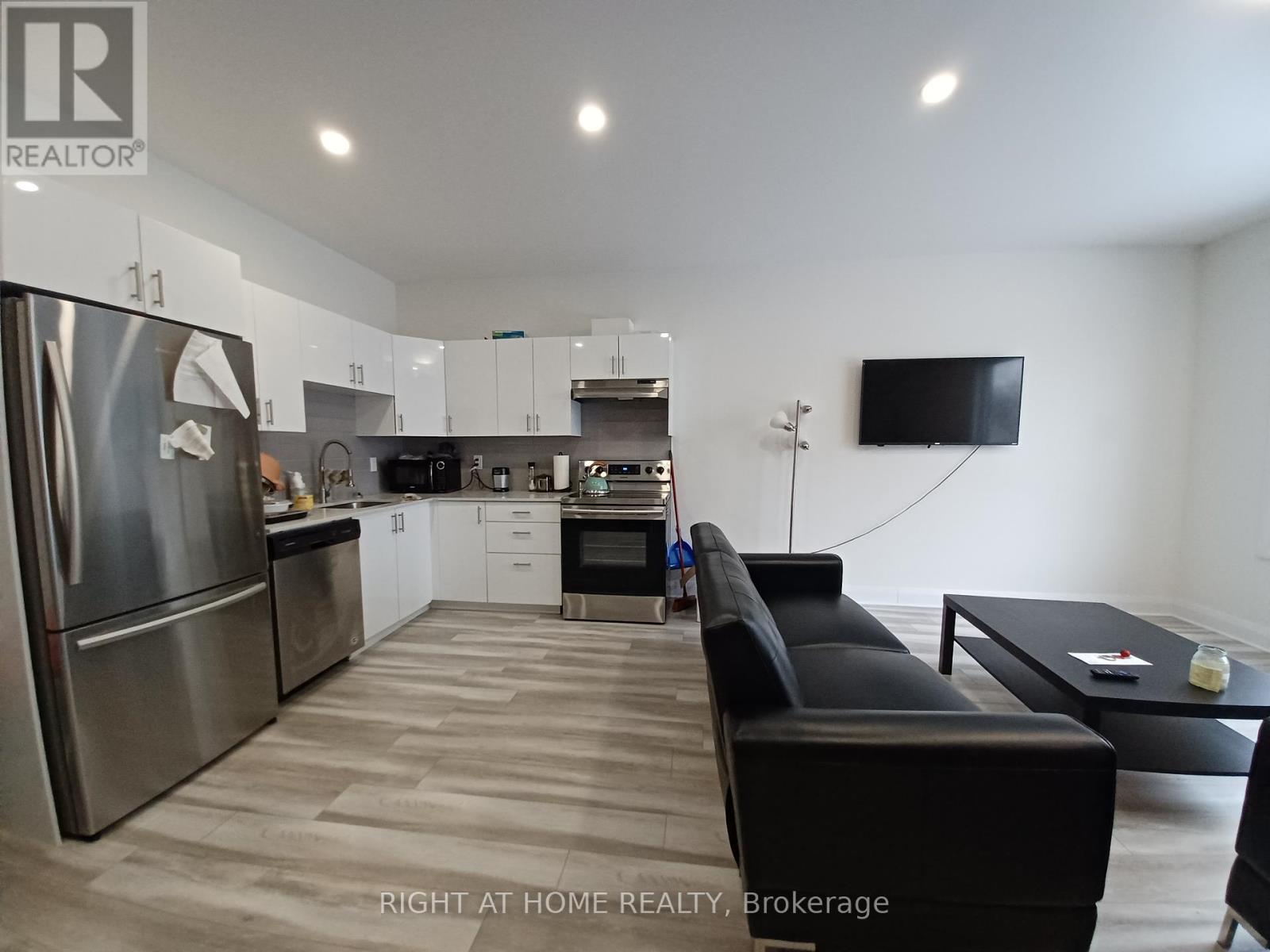 1558-62 BASELINE ROAD